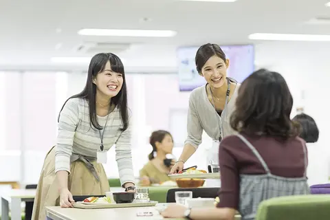 福利厚生としての社員食堂とは？メリット、導入のポイントを解説